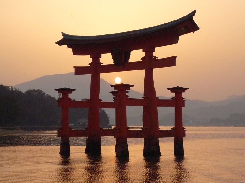Miyajima-FloatingTori
