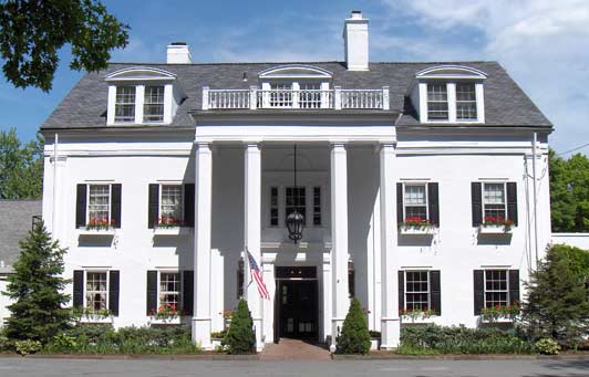 Crabtree's Kittle House is well known for its great wine cellar, gourmet meals, and cozy colonial-style lodgings.