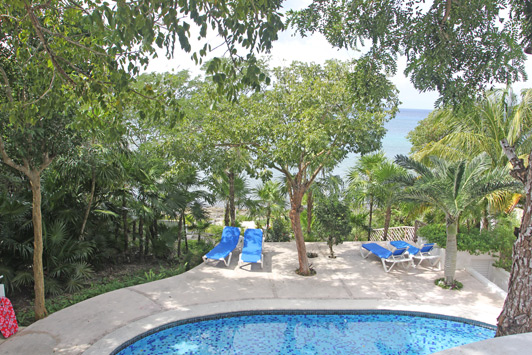 Cozumel vacation rentals: It was just glorious to wake up to the view of the pool with the ocean in the background.