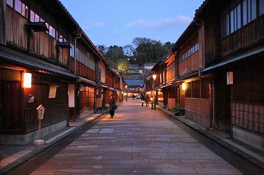 photo(1)-Kanazawa-JapanQuest-Journeys-edited-for-ALT